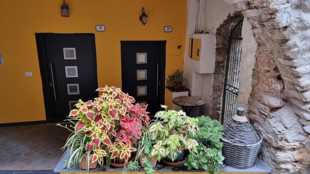 Beautifully Restored Romantic Apartment In The Centre Of Historic Dolcedo Exterior photo